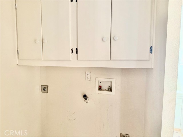 Detail Gallery Image 12 of 18 For 29117 Arrowhead, Barstow,  CA 92311 - 4 Beds | 3 Baths