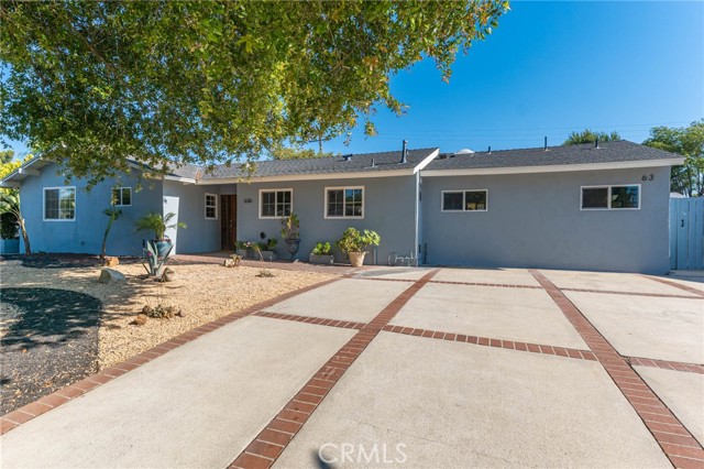 636 East Avenida De Los Arboles photo 3