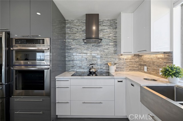 21 7th Place, Long Beach CA: https://media.crmls.org/medias/406afde9-cb17-41ac-95f4-caafed5f64fc.jpg