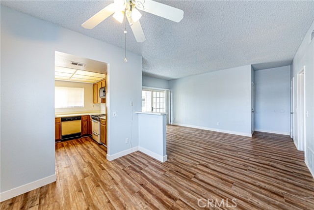 Detail Gallery Image 5 of 33 For 777 S Citrus Ave #151,  Azusa,  CA 91702 - 2 Beds | 1/1 Baths