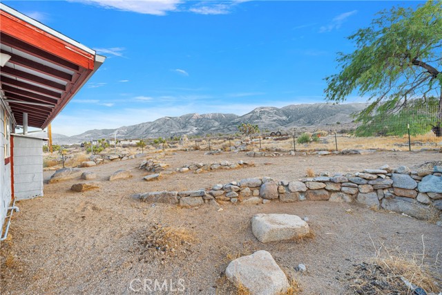 Detail Gallery Image 12 of 31 For 32623 Powerline Rd, Lucerne Valley,  CA 92356 - 2 Beds | 1 Baths