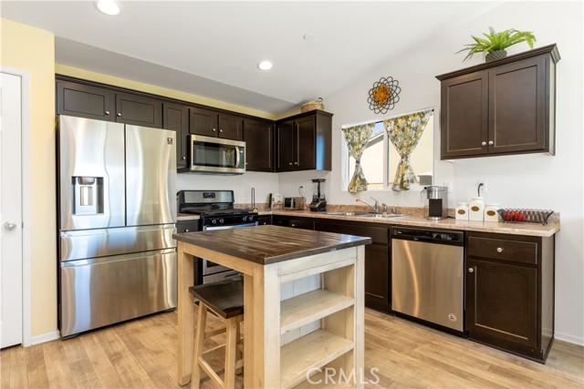 Detail Gallery Image 16 of 32 For 11839 Kirkston, Victorville,  CA 92392 - 3 Beds | 2 Baths