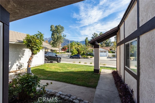 Detail Gallery Image 2 of 38 For 11721 Mount Sterling Ct, Rancho Cucamonga,  CA 91737 - 4 Beds | 3 Baths
