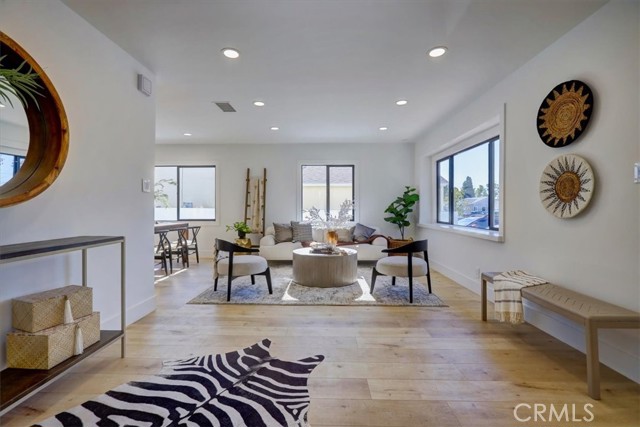 Detail Gallery Image 7 of 26 For 3738 Gondar, Long Beach,  CA 90808 - 4 Beds | 2 Baths