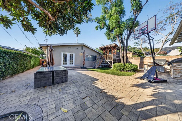 1256 Irving Avenue photo 43