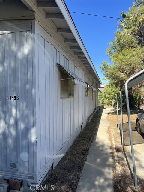 Detail Gallery Image 2 of 22 For 31596 Allen, Homeland,  CA 92548 - 2 Beds | 2 Baths