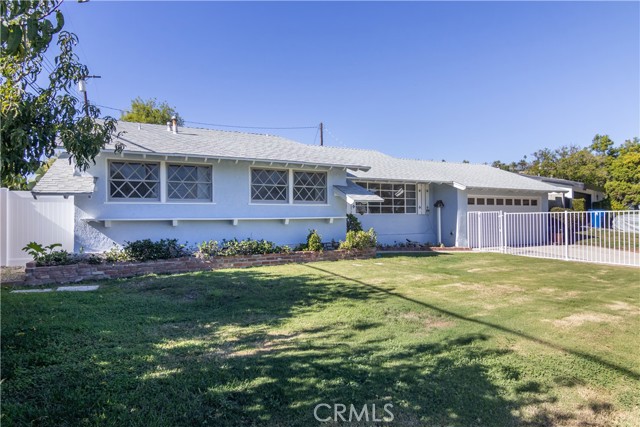 Detail Gallery Image 3 of 24 For 11543 Swinton, Granada Hills,  CA 91344 - 3 Beds | 2 Baths