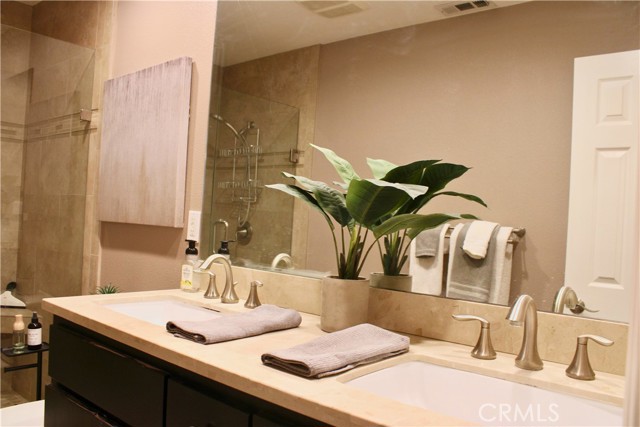 Detail Gallery Image 8 of 29 For 1532 S Dallas Dr, Anaheim,  CA 92804 - 3 Beds | 2/1 Baths