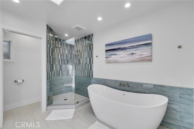 Beautiful Soaking Tub & Separate Shower