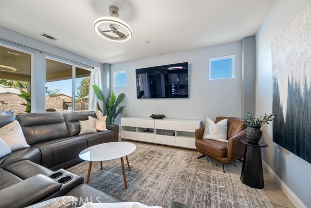 Detail Gallery Image 12 of 48 For 850 Romneya, Santa Maria,  CA 93455 - 5 Beds | 3 Baths