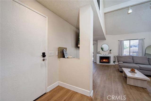 818 Live Oak Place, Corona CA: https://media.crmls.org/medias/406f096f-1931-4212-a548-010d5daed05b.jpg