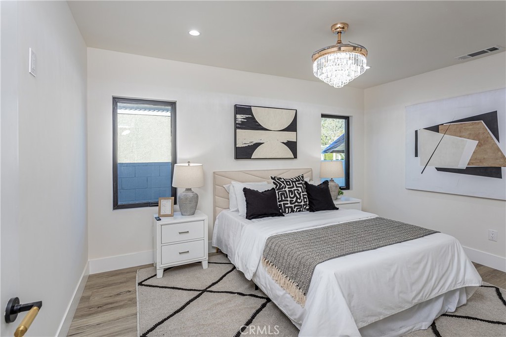 902 N Avon StreetBurbank image #18