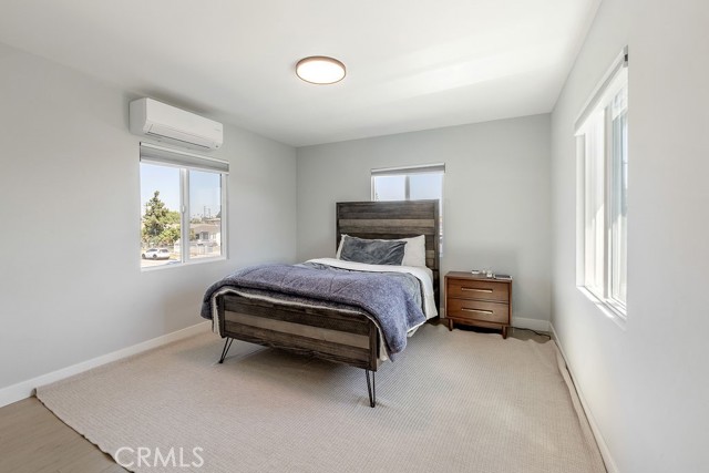 Detail Gallery Image 18 of 31 For 800 W 101 St, Los Angeles,  CA 90044 - 4 Beds | 2/1 Baths