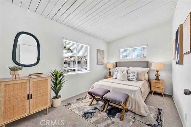 300 34th Street, Newport Beach CA: https://media.crmls.org/medias/407039f7-43ef-4e8b-8e2e-ea22ecfacee3.jpg