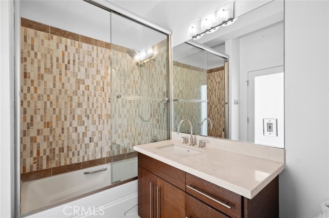 2085 Temple Hills Drive, Laguna Beach CA: https://media.crmls.org/medias/4070bc29-5c17-4dc9-81c2-8cb7145ea1c6.jpg