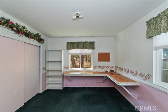 2208 Manzanita Lane, Big Bear City CA: https://media.crmls.org/medias/4070eea7-3f89-4e85-baca-7cf0a708b425.jpg