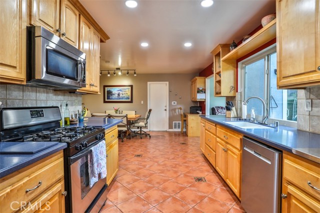 Detail Gallery Image 11 of 56 For 1958 Austin Ct, Claremont,  CA 91711 - 4 Beds | 2 Baths