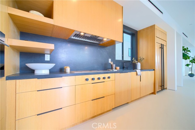 203 indianapolis Avenue, Huntington Beach CA: https://media.crmls.org/medias/407111ba-58d8-41e2-9385-9e7eab452ea3.jpg