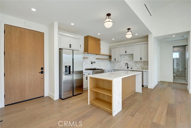 Detail Gallery Image 2 of 16 For 1688 1/2 N Sierra Bonita, Pasadena,  CA 91104 - 3 Beds | 2 Baths