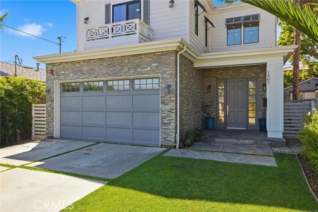 Detail Gallery Image 2 of 59 For 1405 Oak Ave, Manhattan Beach,  CA 90266 - 4 Beds | 4/1 Baths
