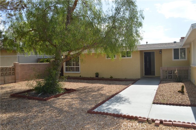 Image 2 for 561 Agnes Dr, Barstow, CA 92311