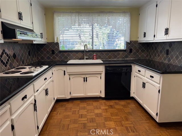 Detail Gallery Image 12 of 35 For 1225 Romano Way, Modesto,  CA 95355 - 3 Beds | 2 Baths