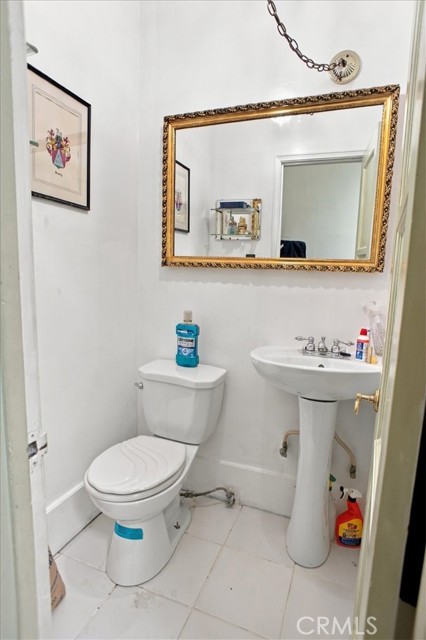  Commercial for Sale in Burbank, California