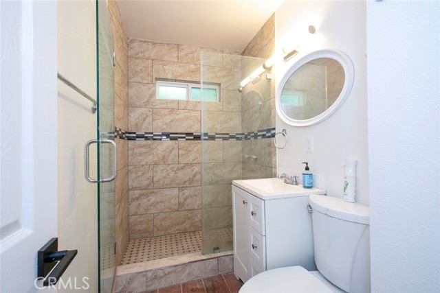 Detail Gallery Image 16 of 30 For 7912 Vineland Ave, Sun Valley,  CA 91352 - 3 Beds | 2 Baths