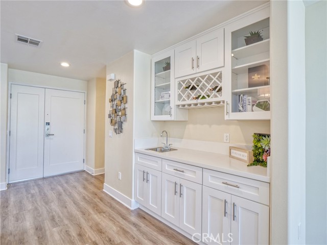 56 E Duarte Road, Arcadia CA: https://media.crmls.org/medias/40738549-f506-439b-b5df-d1e6b1c8c4e3.jpg
