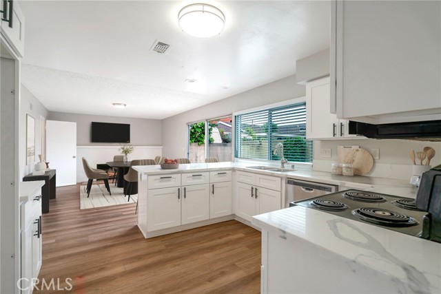 13527 Edgefield Street, Cerritos CA: https://media.crmls.org/medias/40738c83-ea73-466d-857b-11a6cced6b09.jpg