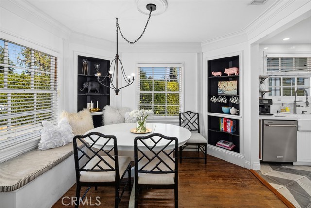 Detail Gallery Image 8 of 43 For 5306 Norwich Ave, Sherman Oaks,  CA 91411 - 3 Beds | 2 Baths