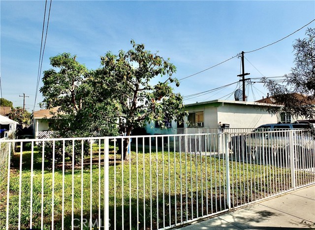 Detail Gallery Image 7 of 8 For 8203 2nd, Paramount,  CA 90723 - – Beds | – Baths