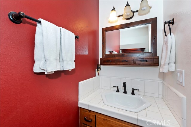 Detail Gallery Image 38 of 56 For 26400 Augusta Dr, Lake Arrowhead,  CA 92352 - 5 Beds | 2/1 Baths