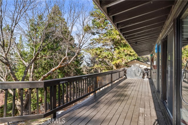 1944 Willow, Running Springs CA: https://media.crmls.org/medias/407680c1-382c-4291-acb8-f2a1e126b544.jpg