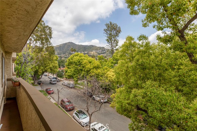 Detail Gallery Image 12 of 36 For 1339 N Columbus Ave #301,  Glendale,  CA 91202 - 1 Beds | 1 Baths