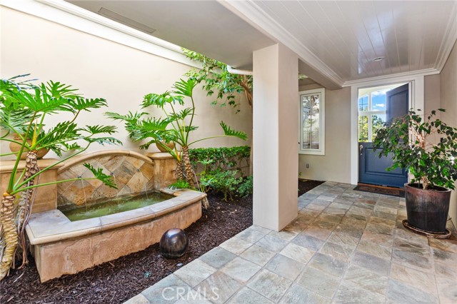 Detail Gallery Image 4 of 65 For 8 Rue Verte, Newport Beach,  CA 92660 - 3 Beds | 3/1 Baths