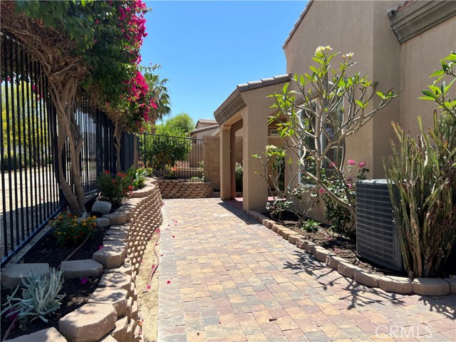 Image 5 of 53 For 77184 California Drive