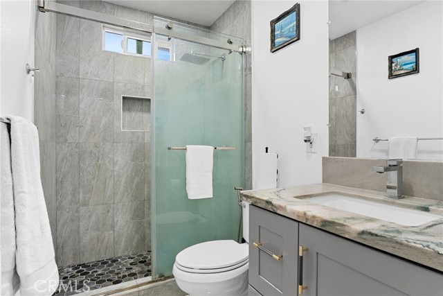 Detail Gallery Image 13 of 16 For 8922 Jennrich Ave, Westminster,  CA 92683 - 7 Beds | 4/1 Baths