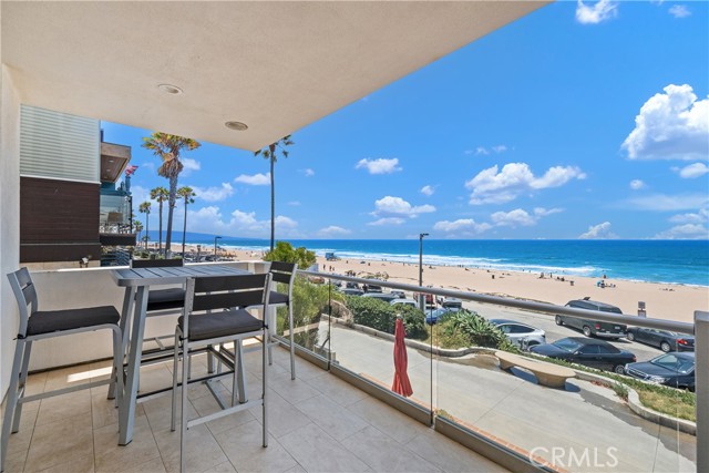 4314 The Strand, Manhattan Beach CA: https://media.crmls.org/medias/40797d85-23c2-4b24-b943-a70a6afbe75f.jpg