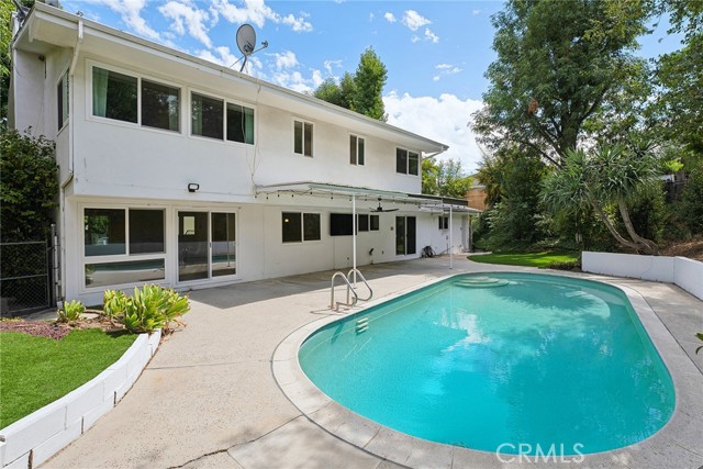5789 Fairhaven Avenue, Woodland Hills CA: https://media.crmls.org/medias/40799b1f-d45b-4939-a681-b67170b9ff0c.jpg