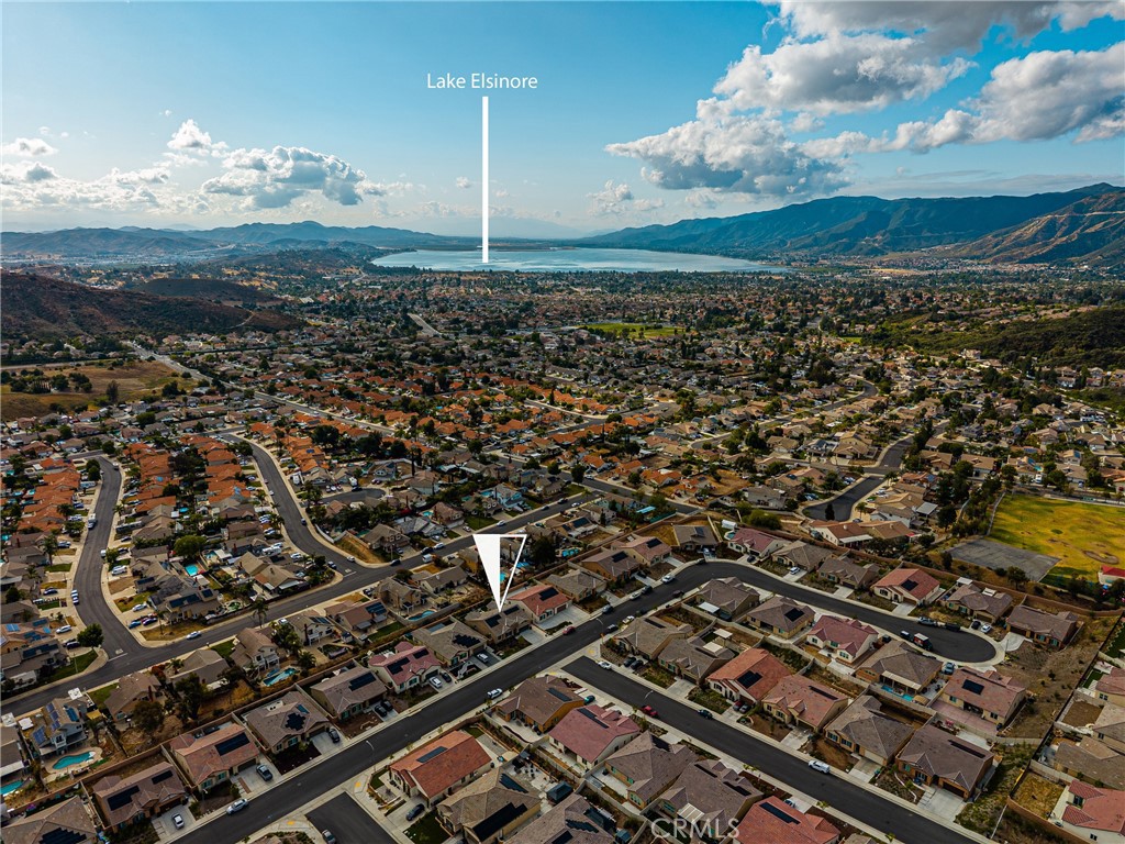 https://media.crmls.org/medias/4079bdf0-4657-4c75-9d6b-bf2c08572262.jpg?preset=X-Large