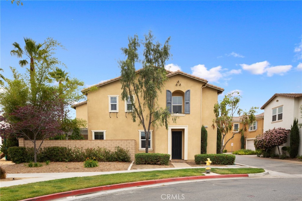 2969 E Via Corvina