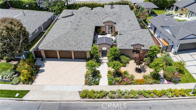 Detail Gallery Image 2 of 66 For 1879 Tahiti Dr, Costa Mesa,  CA 92626 - 4 Beds | 3/1 Baths