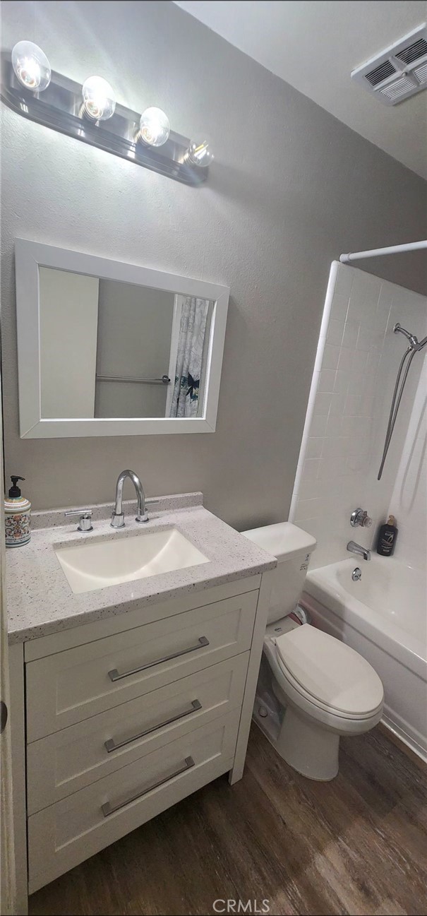 Detail Gallery Image 14 of 29 For 20714 Dot St, Saugus,  CA 91350 - 2 Beds | 1 Baths