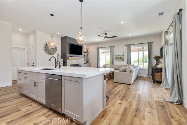 1613 Via Flora, Paso Robles CA: https://media.crmls.org/medias/407df458-2789-4ed0-8976-9cbc0888a895.jpg