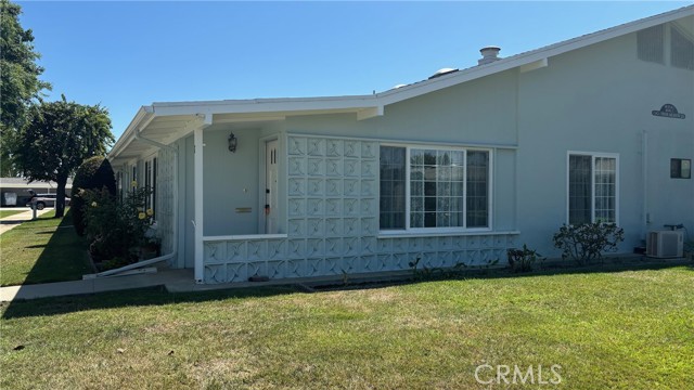 Detail Gallery Image 2 of 18 For 13821 Fresh Meadow Ln 7g,  Seal Beach,  CA 90740 - 2 Beds | 1 Baths