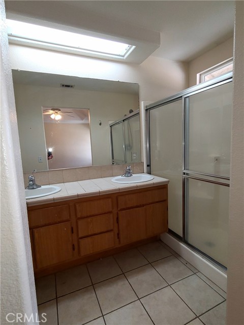 15358 San Miguel Way, Victorville CA: https://media.crmls.org/medias/407e9d92-eb05-4e40-b63e-c92db92b8dc4.jpg