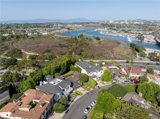 Detail Gallery Image 53 of 60 For 212 Kings Pl, Newport Beach,  CA 92663 - 4 Beds | 3/2 Baths