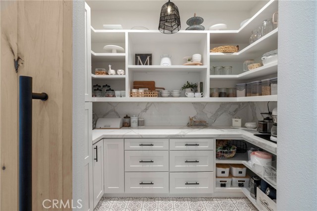 Detail Gallery Image 16 of 47 For 46 Woods Trail, Irvine,  CA 92603 - 5 Beds | 4/1 Baths