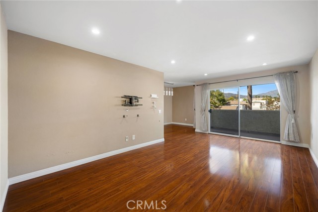 1422 Rock Glen Avenue, 203 photo 5